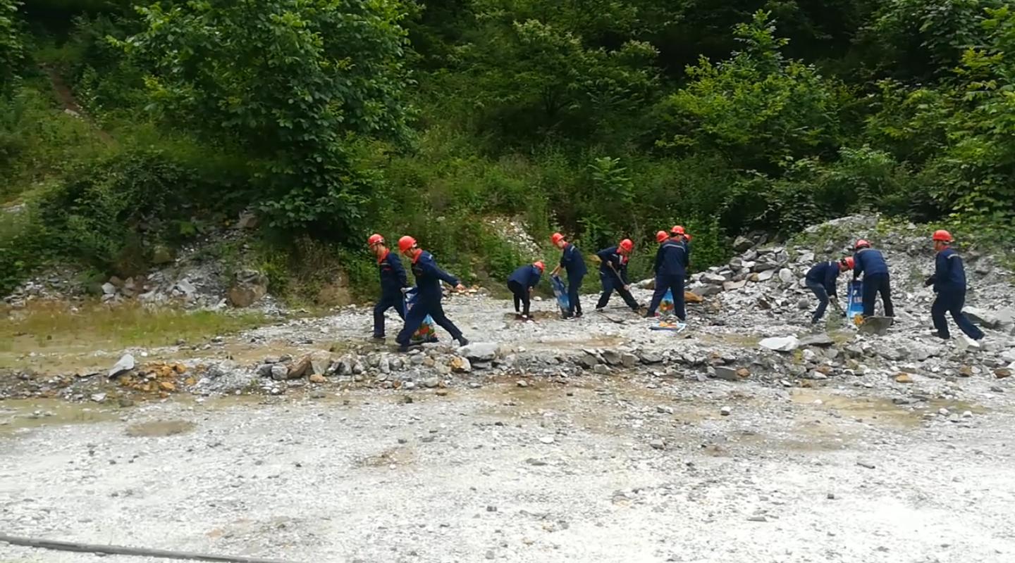 1529977506789800lAEC.jpg 鼎豐礦業(yè)11.jpg