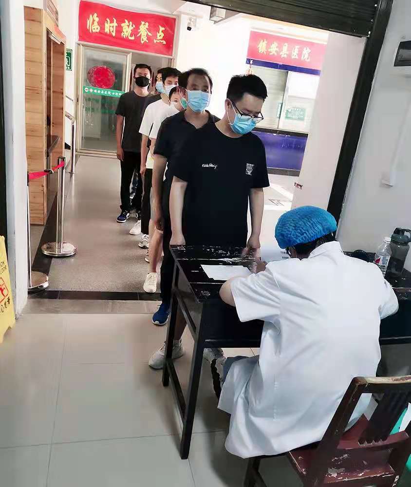 鼎豐礦業公司：扎實推進疫苗接種 構筑群體免疫屏障.jpg