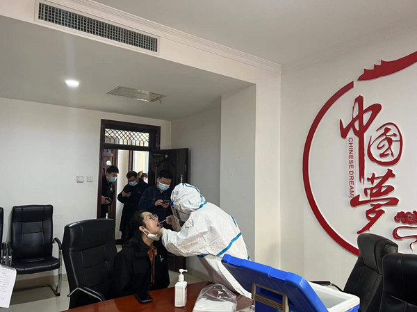 16399683198067783p3c.jpg 陜西保隆能源科技有限公司開展全員核酸檢測工作_副本.jpg