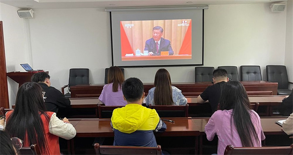 16522361896979565UZ2.jpg 監(jiān)測中心.jpg