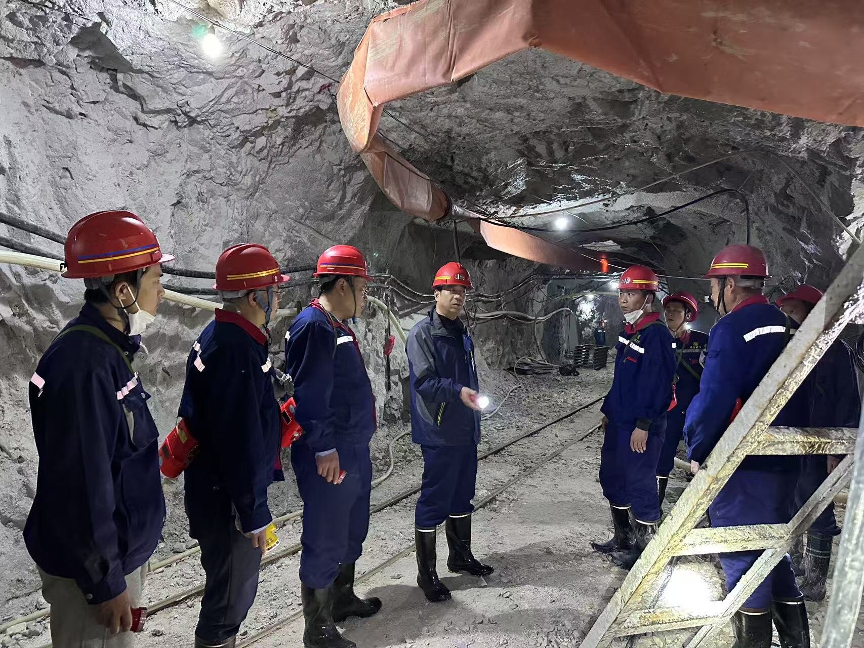 17684379573136567IHc.jpg 井下現場協調.jpg